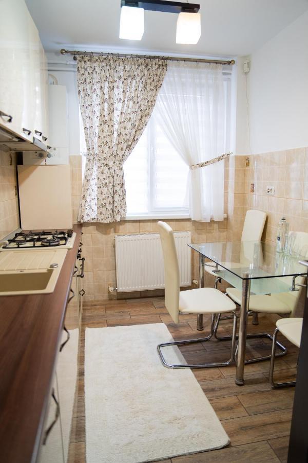 Ultracentral Golden Apartament 2 Suceava Bagian luar foto