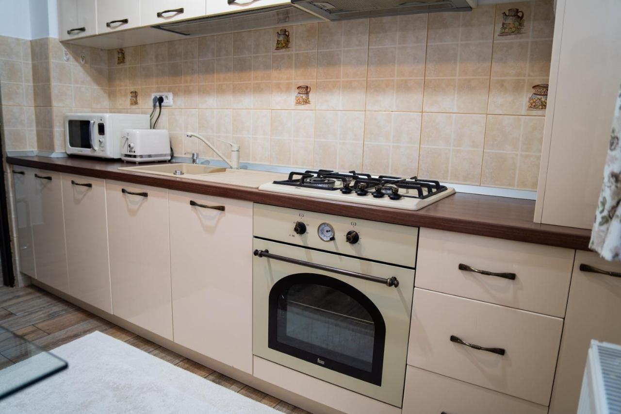 Ultracentral Golden Apartament 2 Suceava Bagian luar foto